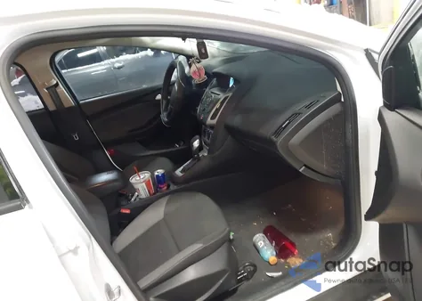 2014 Ford Focus Se z USA, uszkodzony, nr VIN 1FADP3F21EL251998